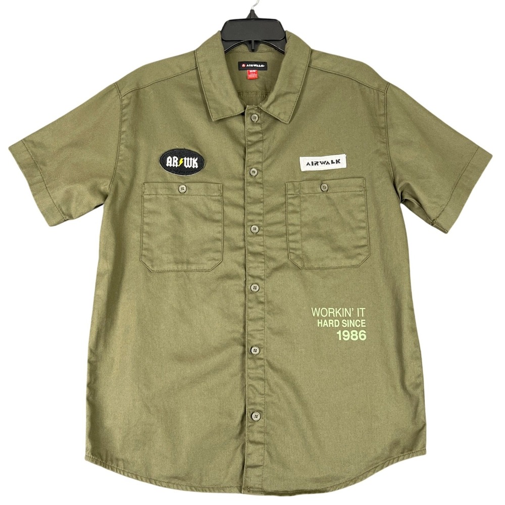 Airwalk Short Sleeve Button Up Work Shirt Olive Green Patch Graphic‎ M Mens